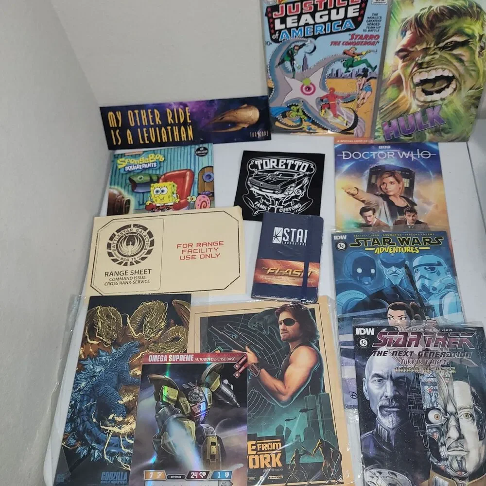 Loot crate lot random items x-files spiderman hero horror poster 90s nostalgia